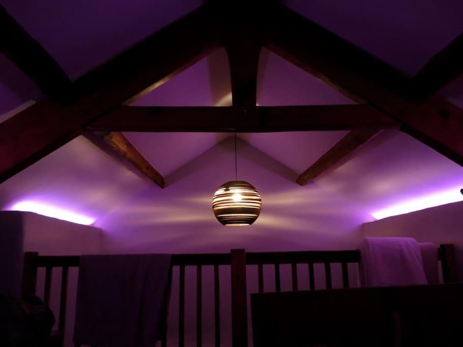 Cartmel Barn: Beckside Stables Villa Bagian luar foto